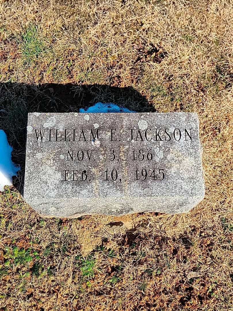 William E. Jackson's grave. Photo 1