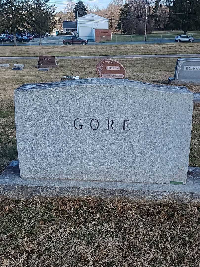Lt. Marion E. Gore's grave. Photo 1