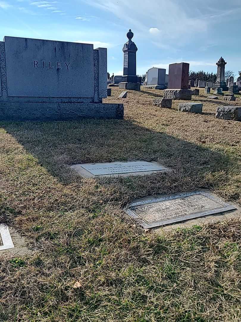 Lalia Marjorie Scott Riley's grave. Photo 2