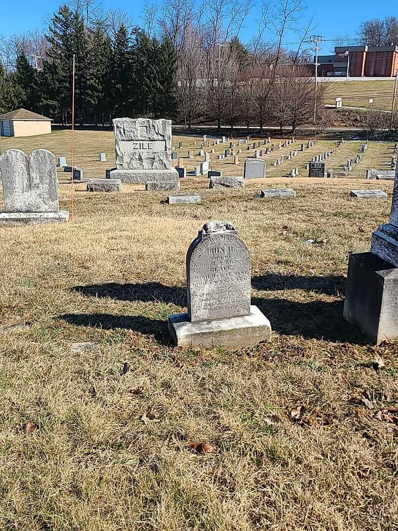 John H. Black's grave. Photo 2