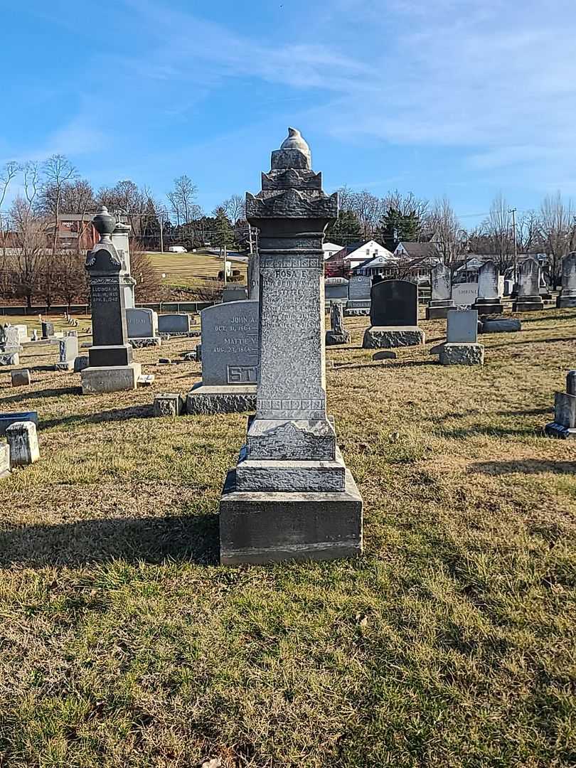 Rosa E. Steffey's grave. Photo 2