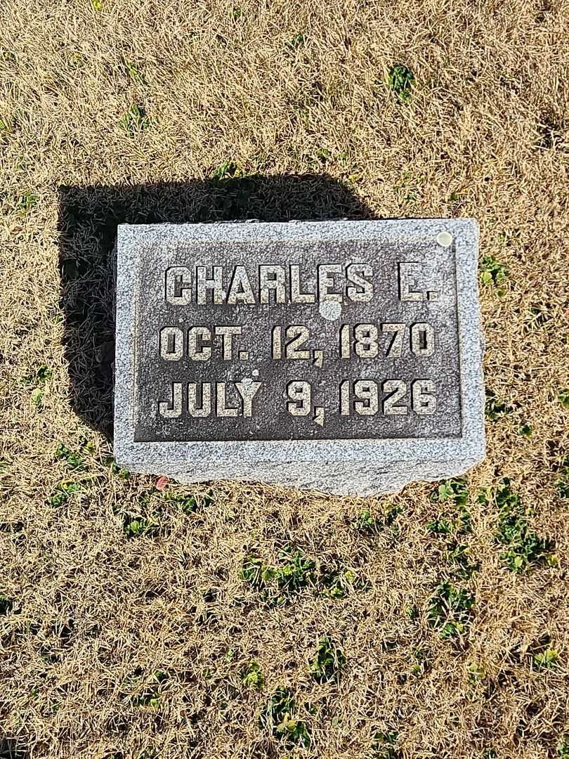 Charles E. Cootes's grave. Photo 3