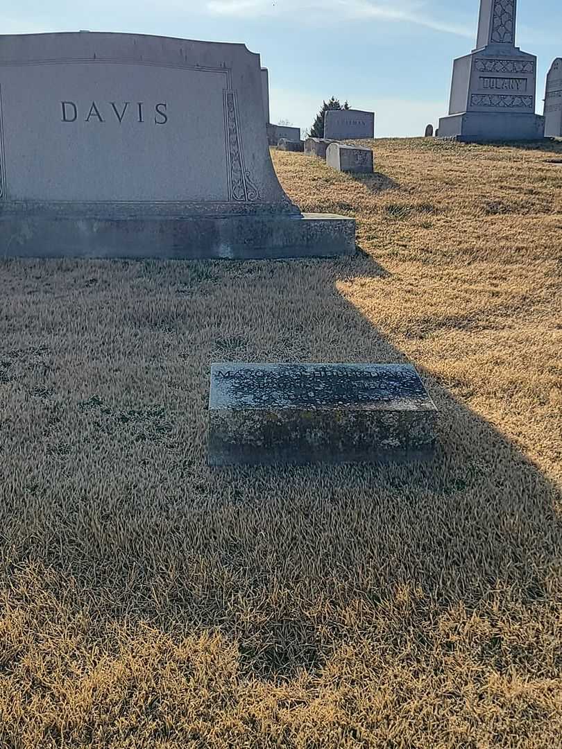 Margaret Huber Davis's grave. Photo 2