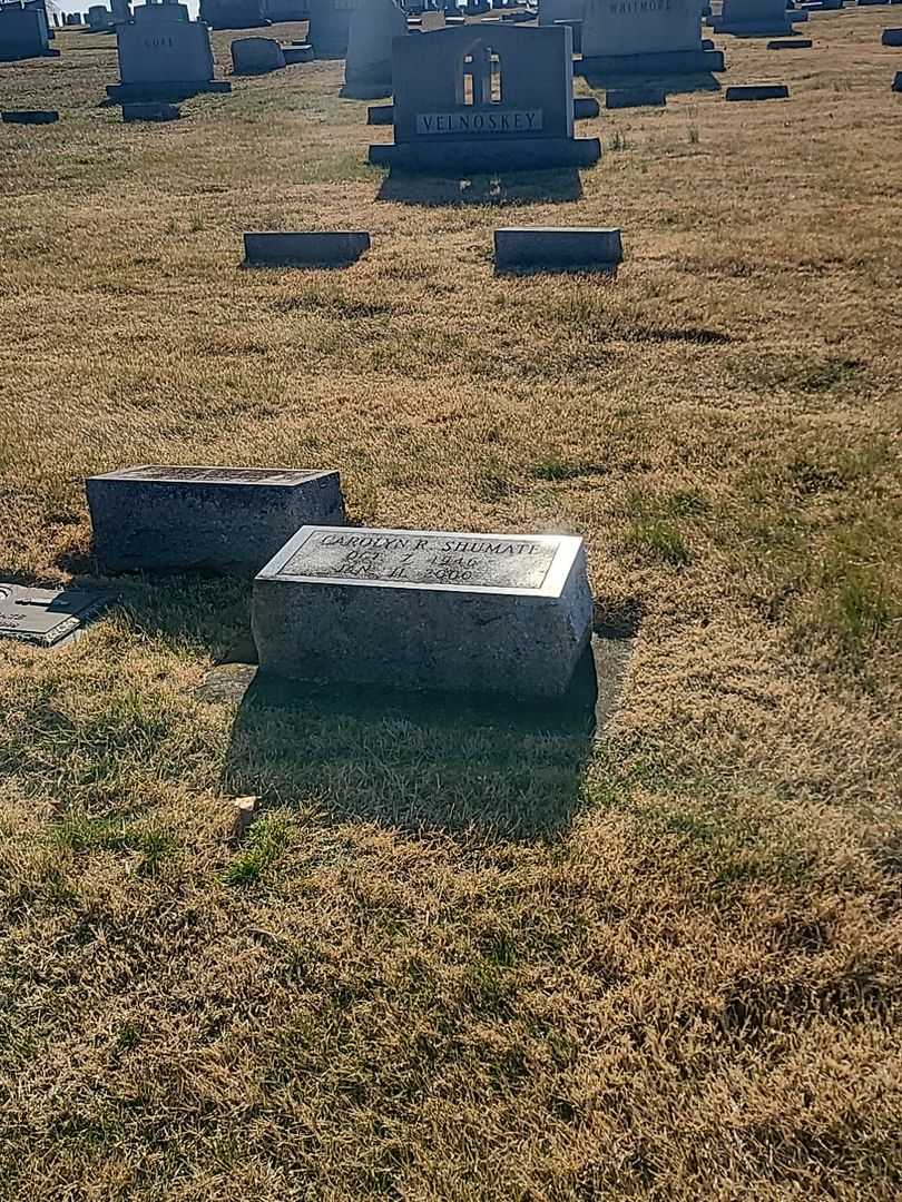 Carolyn R. Shumate's grave. Photo 2
