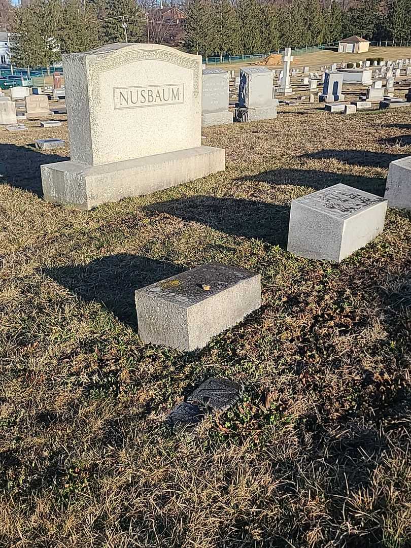 Margaret D. Nusbaum's grave. Photo 2