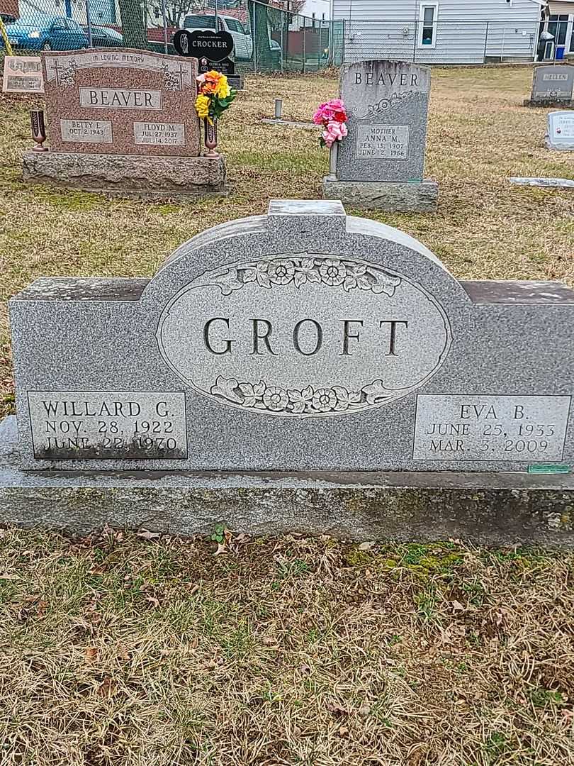 Eva B. Groft's grave. Photo 3