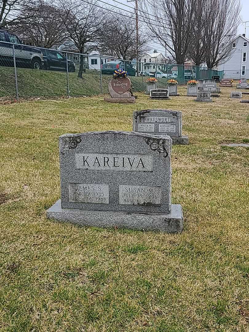 James S. Kareiva's grave. Photo 2