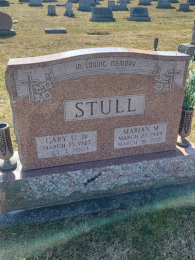 Gary U. Stull Junior's grave. Photo 1