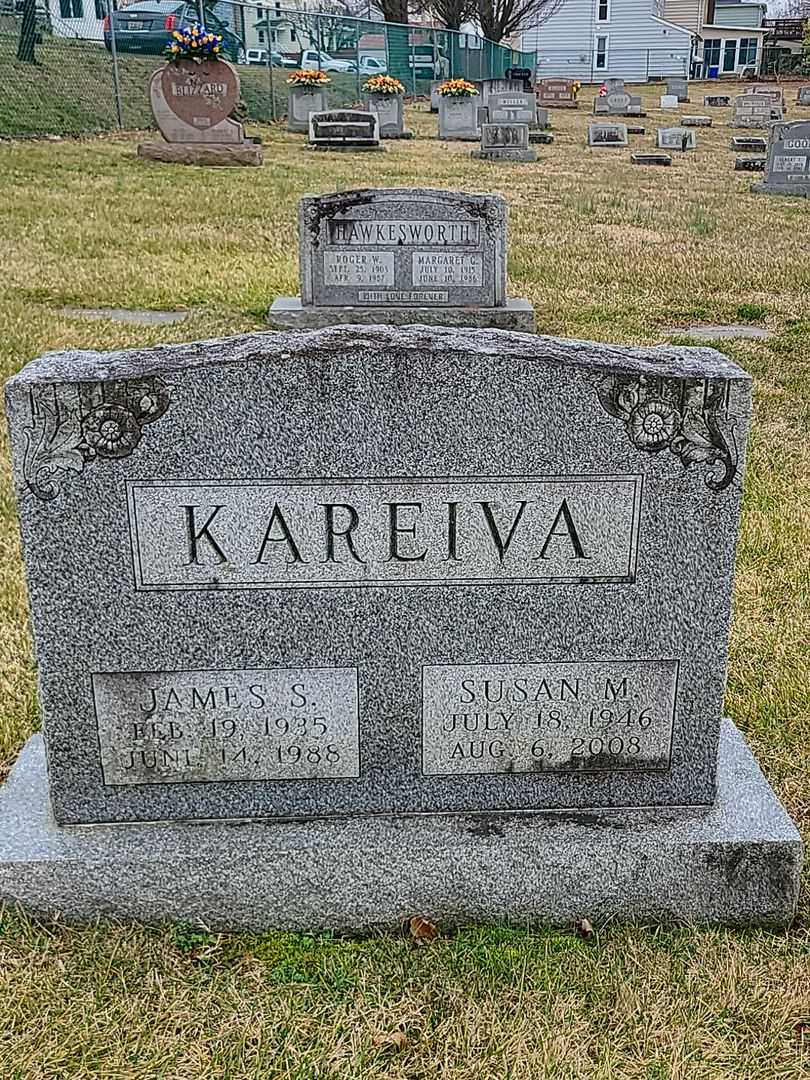 James S. Kareiva's grave. Photo 1