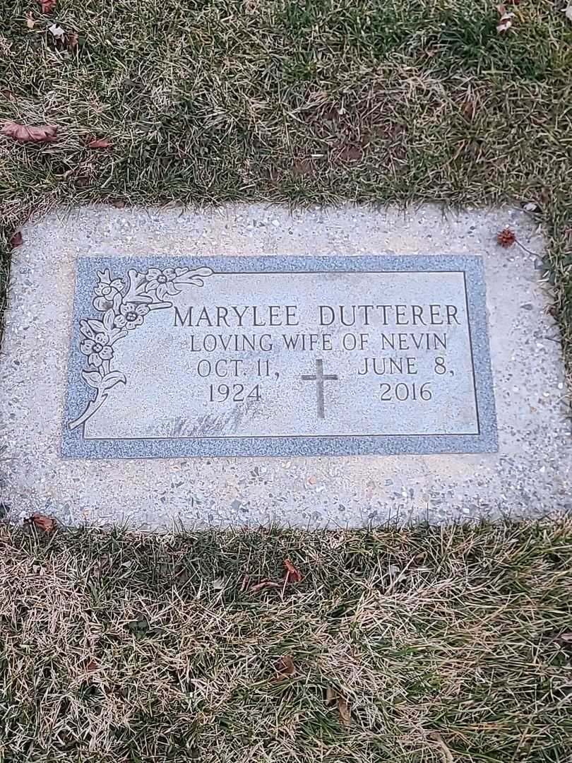 Marylee Dutterer's grave. Photo 4
