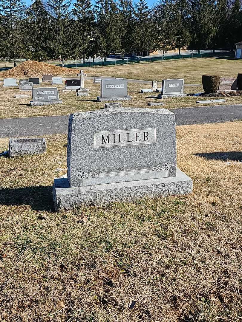 Frank Monroe Miller's grave. Photo 1
