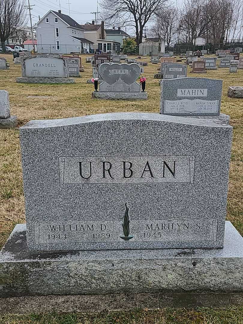 William D. Urban's grave. Photo 1