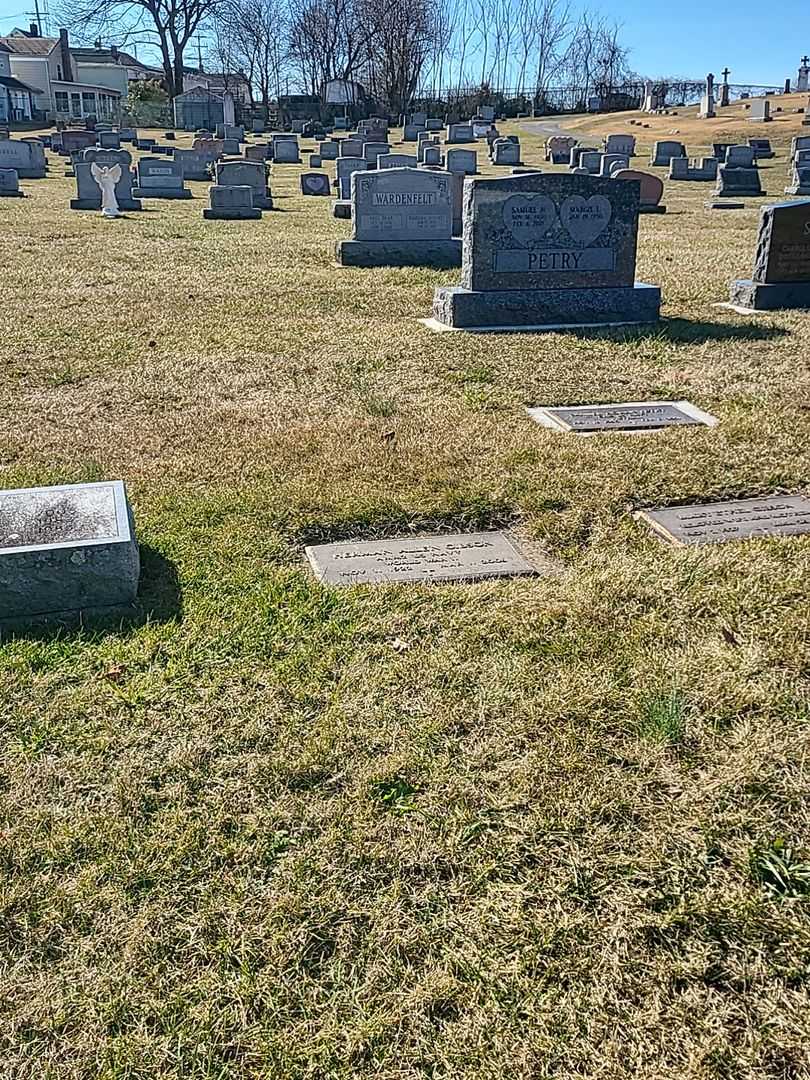 Herman Allen Gibson's grave. Photo 2
