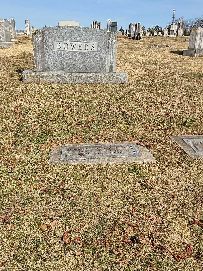Annabelle Y. Bowers's grave. Photo 2