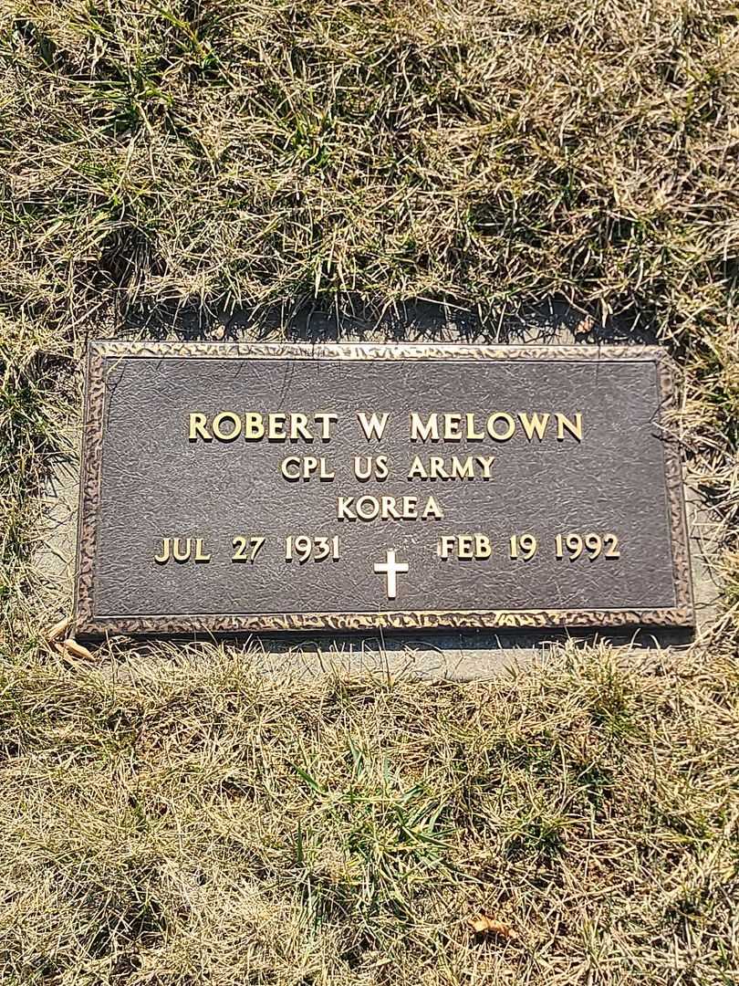 Robert W. Melown's grave. Photo 3