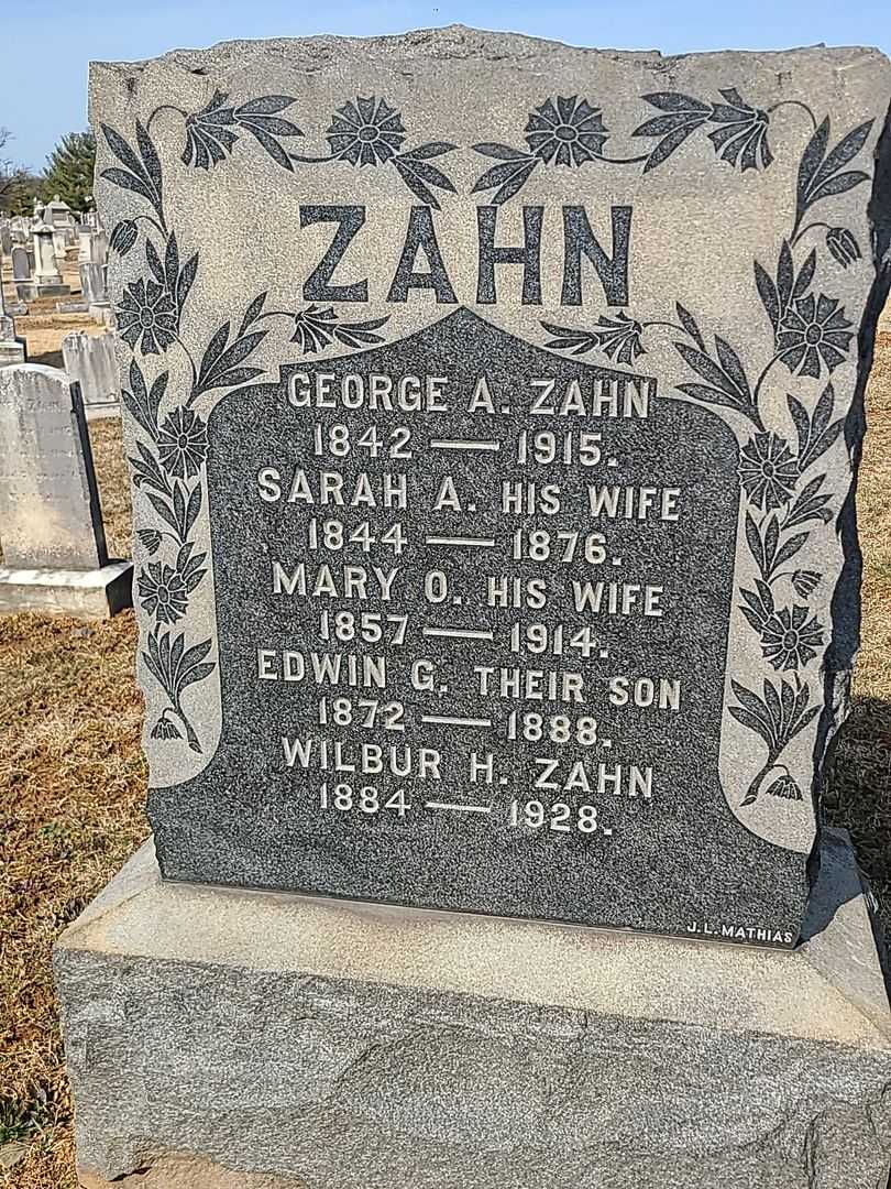 Mary O. Zahn's grave. Photo 3