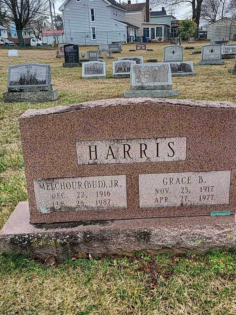 Melchour "Bud" Harris Junior's grave. Photo 1