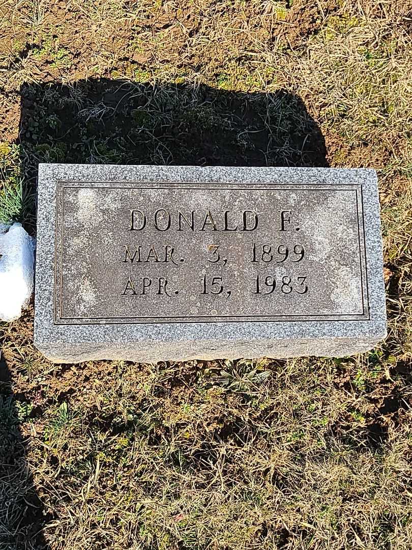 Pauline M. McInturff's grave. Photo 4