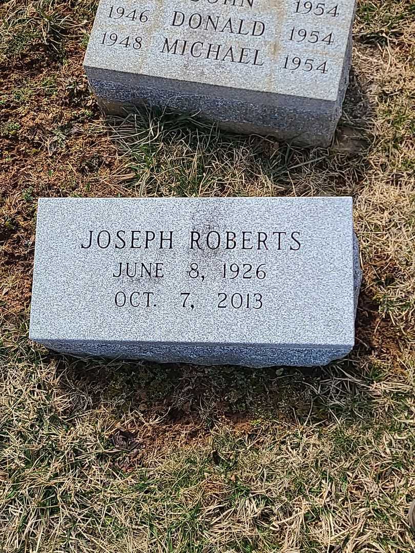 Joseph Roberts's grave. Photo 3