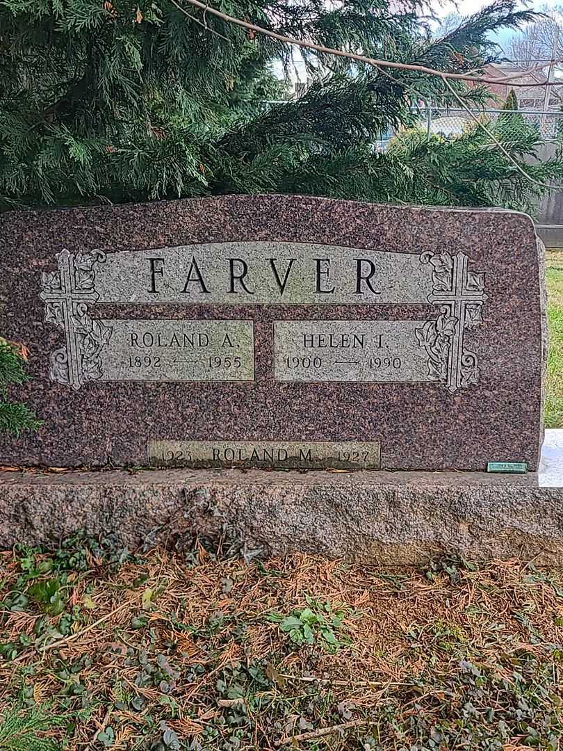 Roland A. Farver's grave. Photo 1