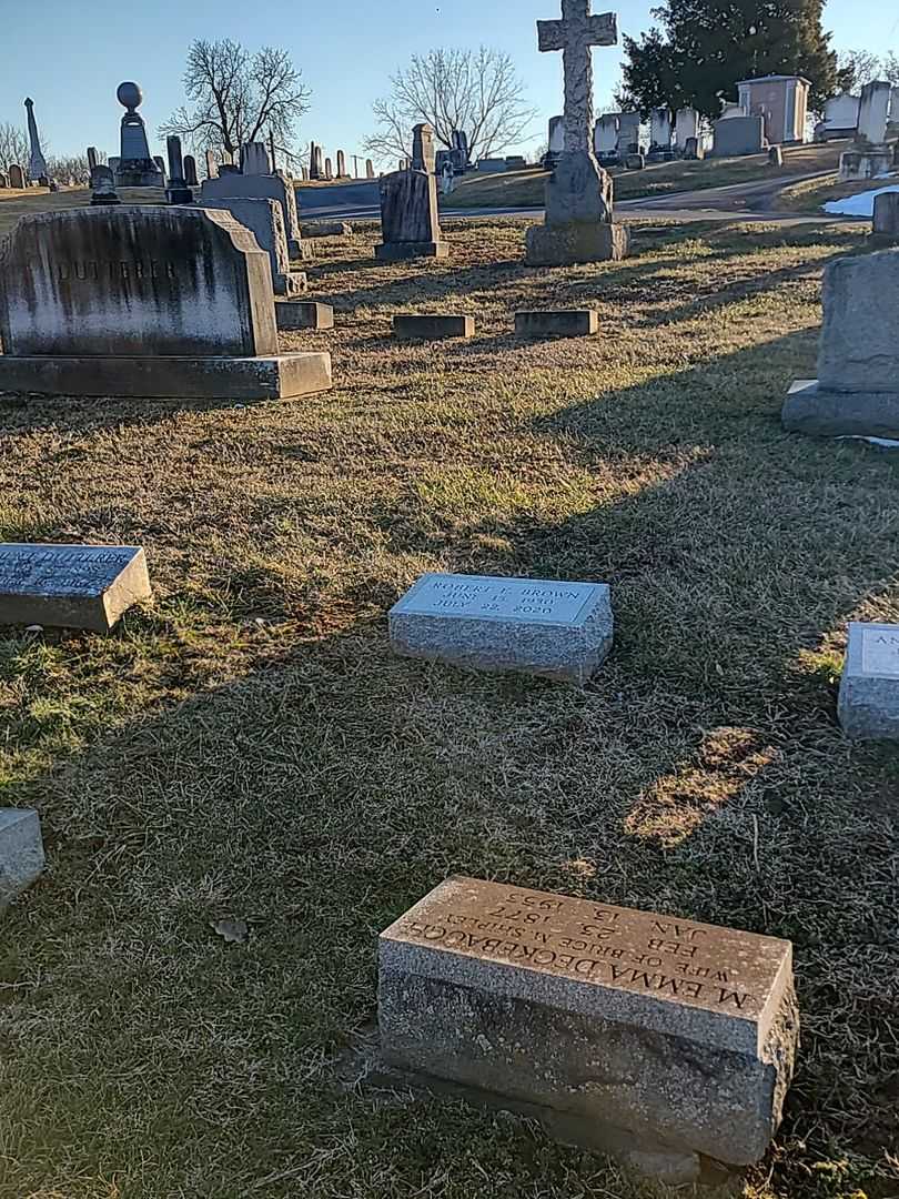 Robert E. Brown's grave. Photo 2