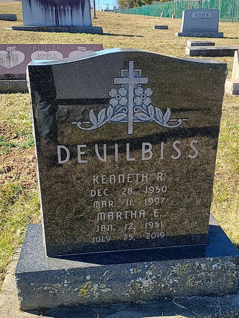 Kenneth Robert Devilbiss's grave. Photo 1