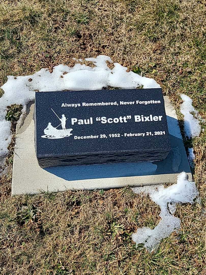 Paul "Scott" Bixler's grave. Photo 3