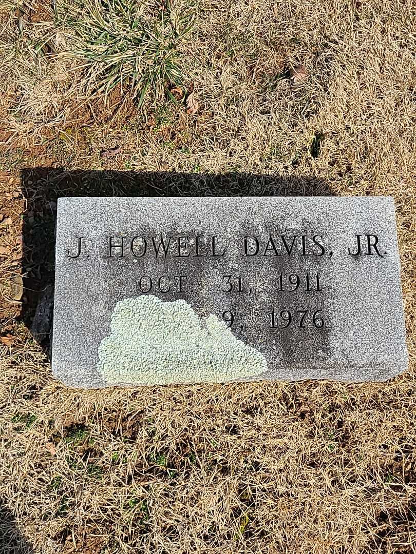 J. Howell Davis Junior's grave. Photo 3