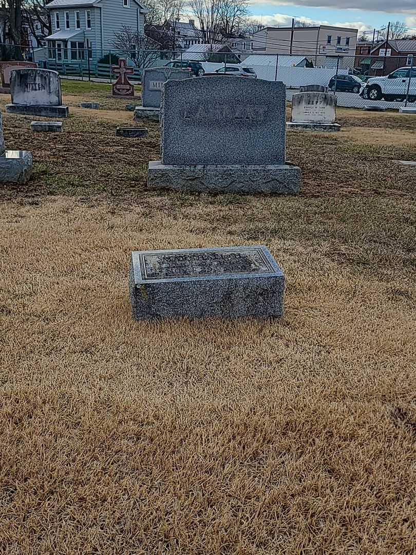 Marshall H. Lambert's grave. Photo 2