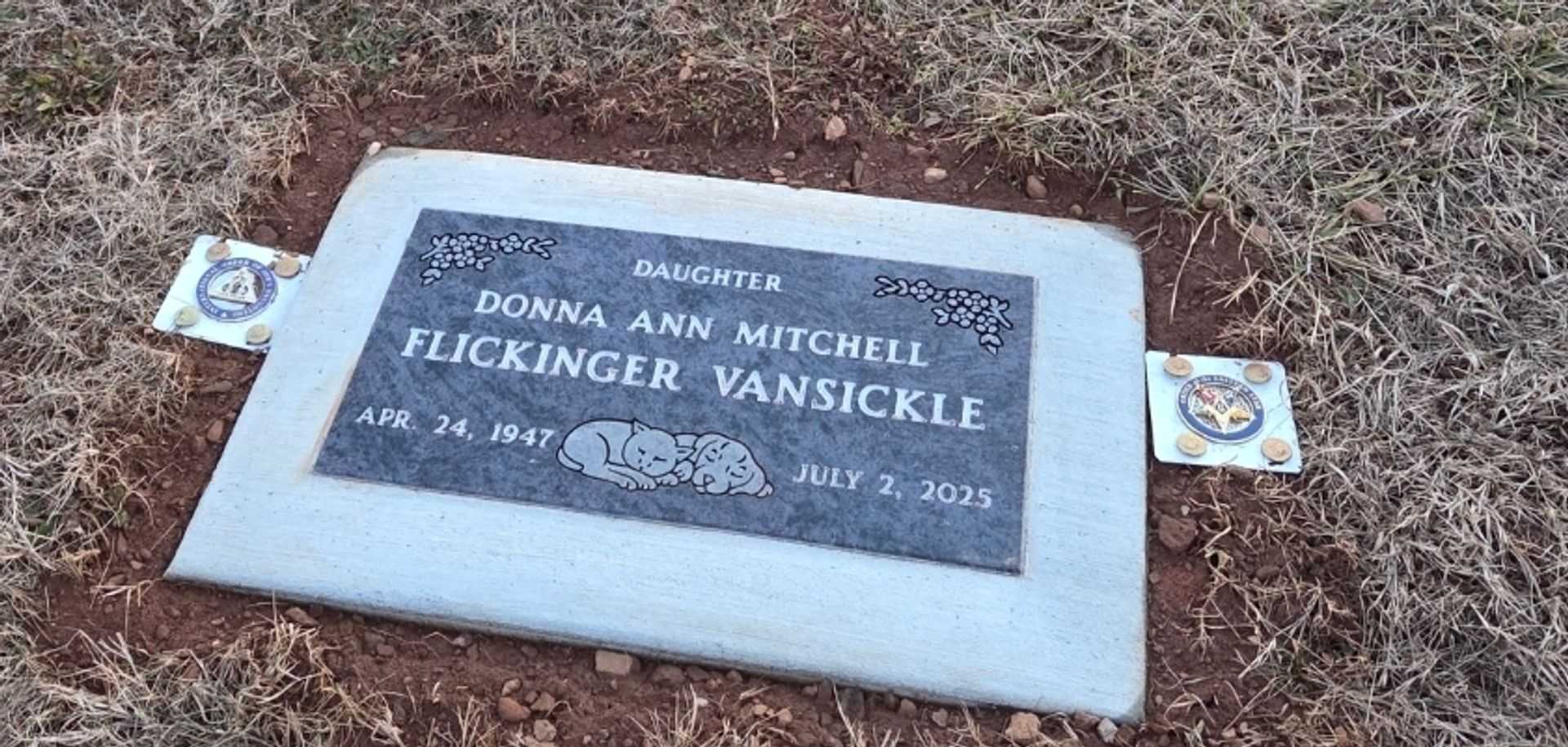 Donna Ann Flickenger VanSickle's grave. Photo 2