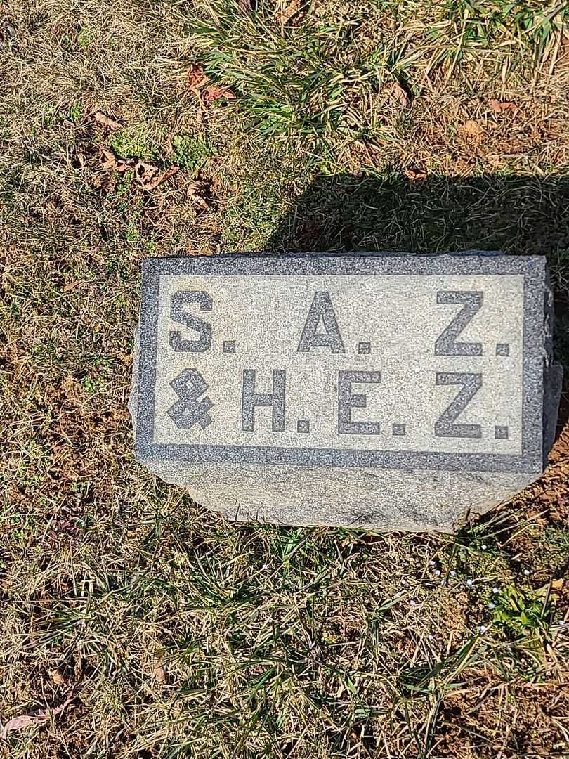 Sarah A. Zahn's grave. Photo 4