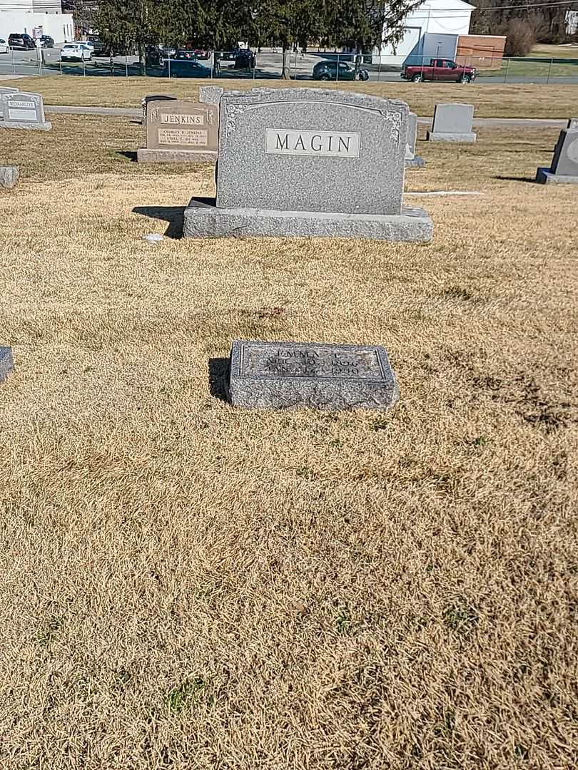 Myrtle Dryden Magin's grave. Photo 3