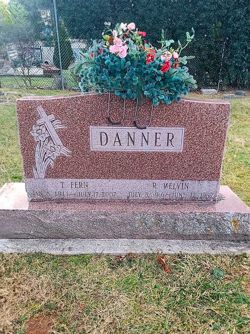 R. Melvin Danner's grave. Photo 1