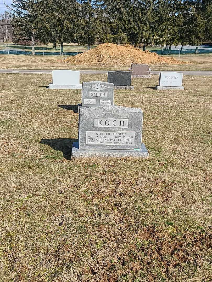 Zella Irene Payette Lyon's grave. Photo 2