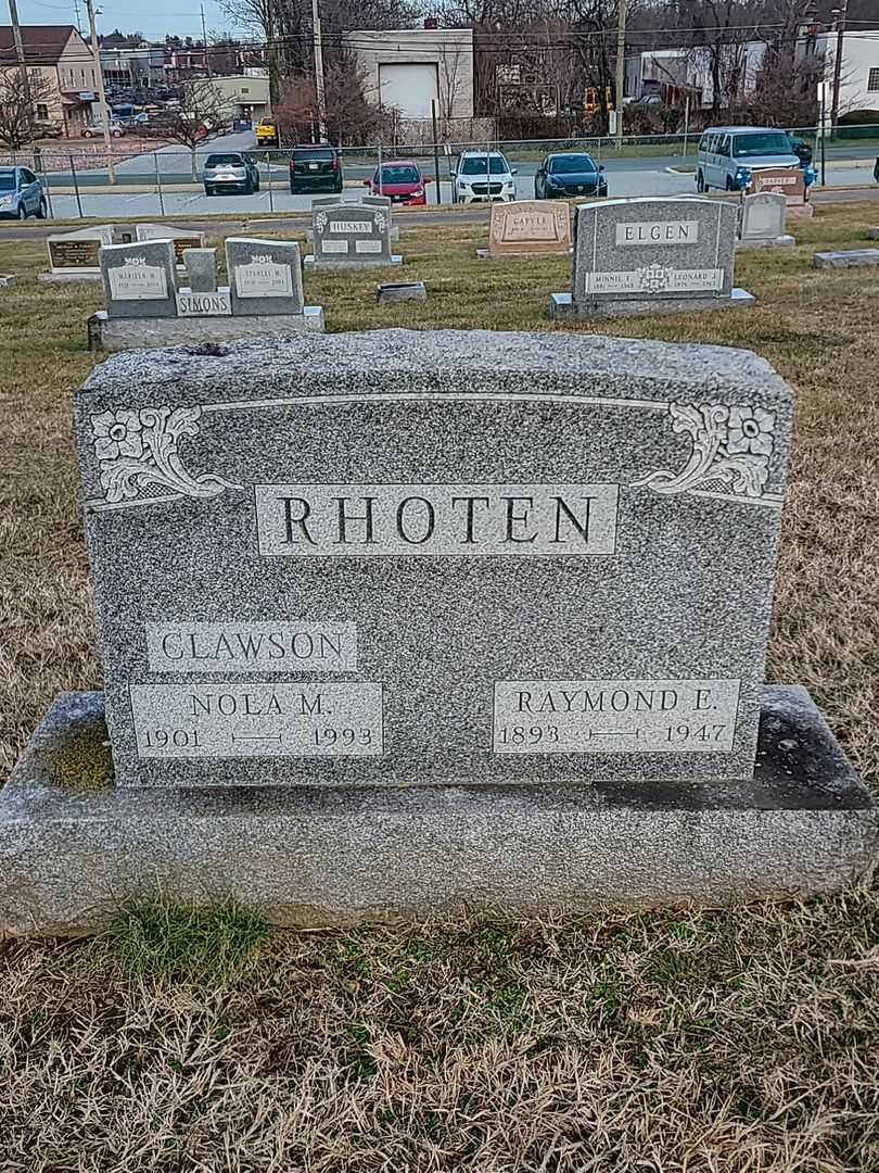 J. Richard Clawson's grave. Photo 1