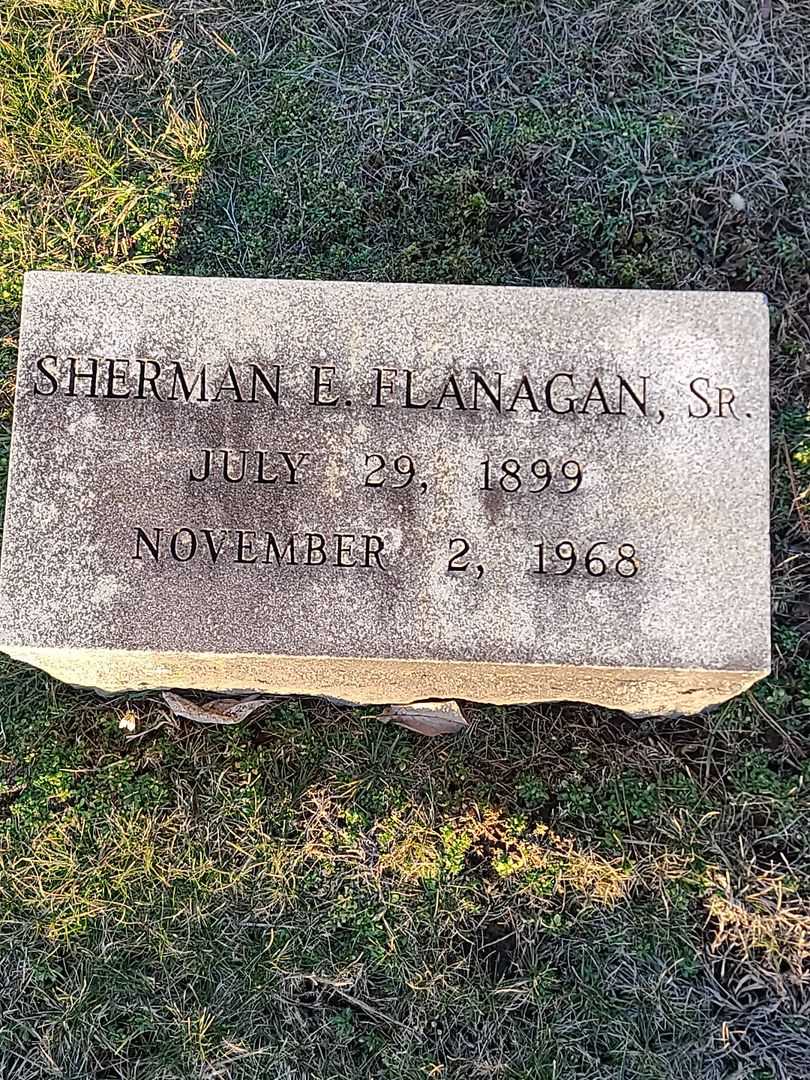 Sherman E. Flanagan Senior's grave. Photo 3