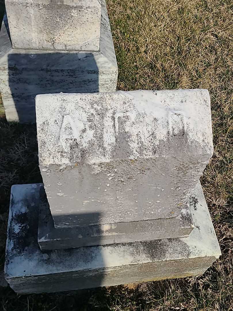 Alfred G. Dell's grave. Photo 3