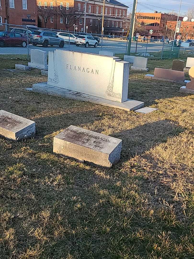 Sherman E. Flanagan Senior's grave. Photo 2