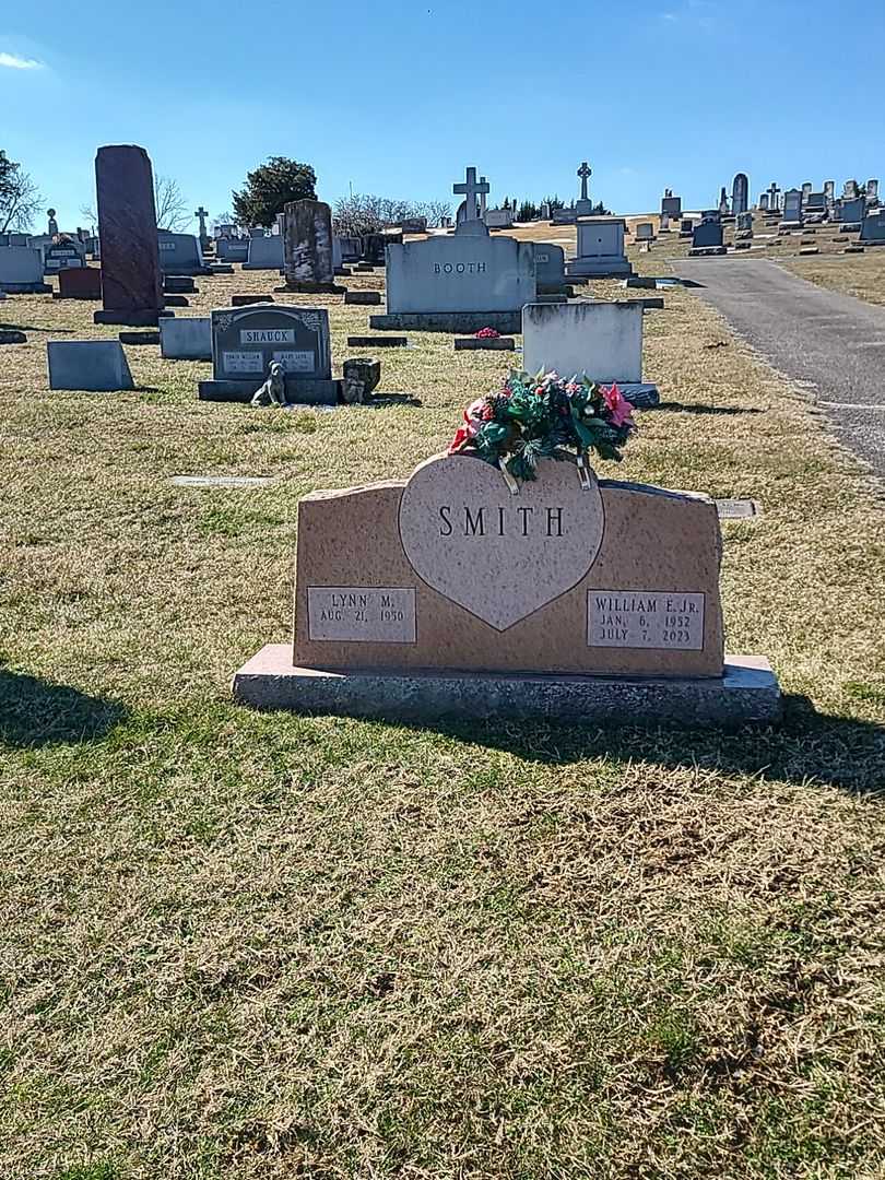 William E. Smith Junior's grave. Photo 2