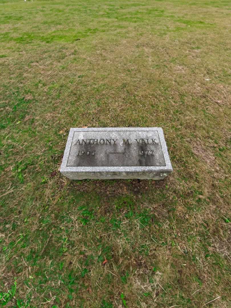 Anthony M. Valk's grave. Photo 2