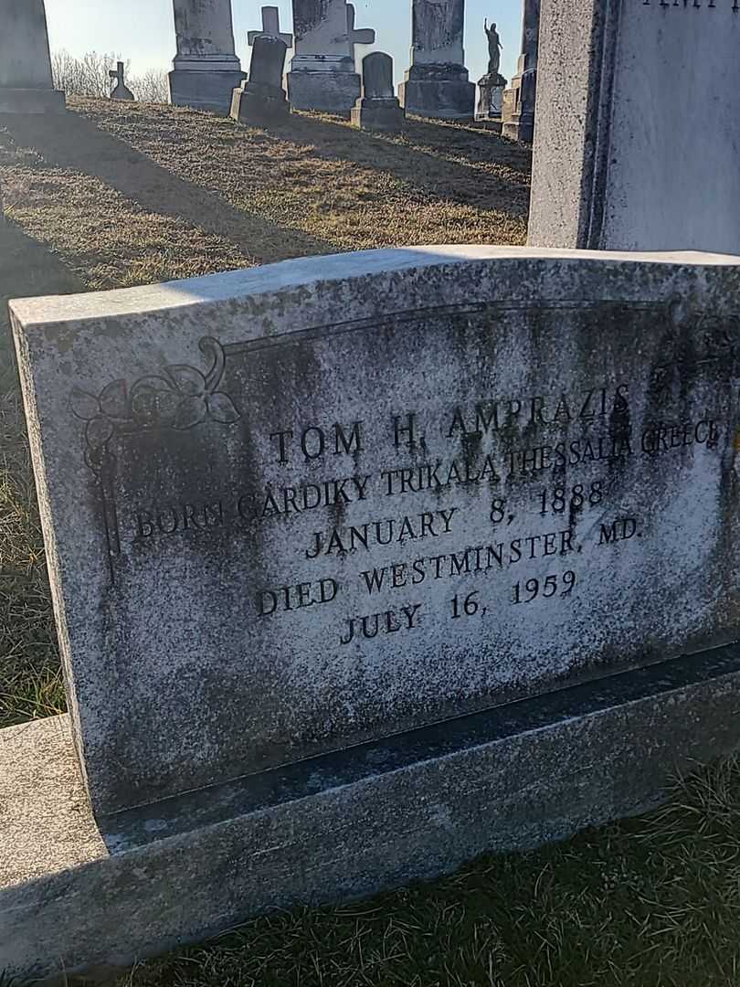 Tom H. Amprazes's grave. Photo 3