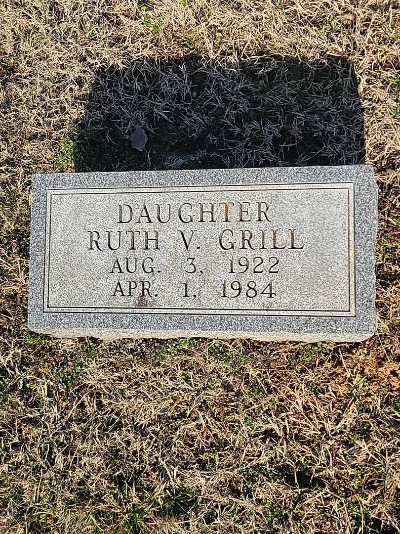 Ruth V. Grill's grave. Photo 3