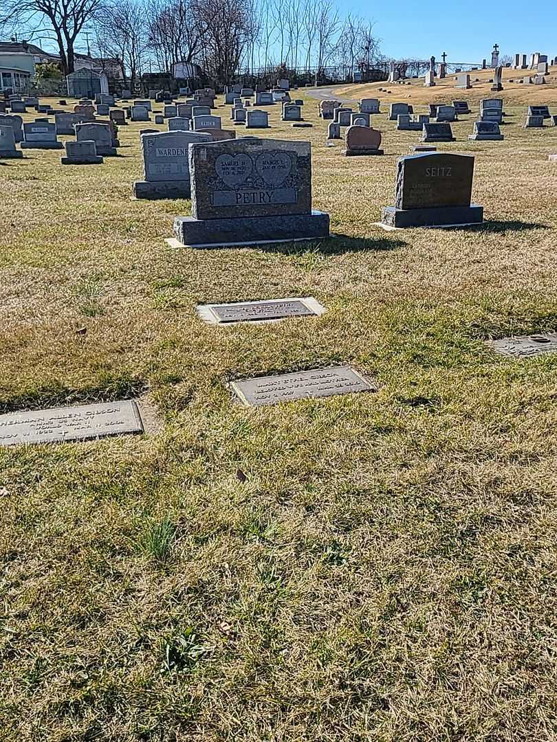 Mary Ethel Gibson's grave. Photo 2
