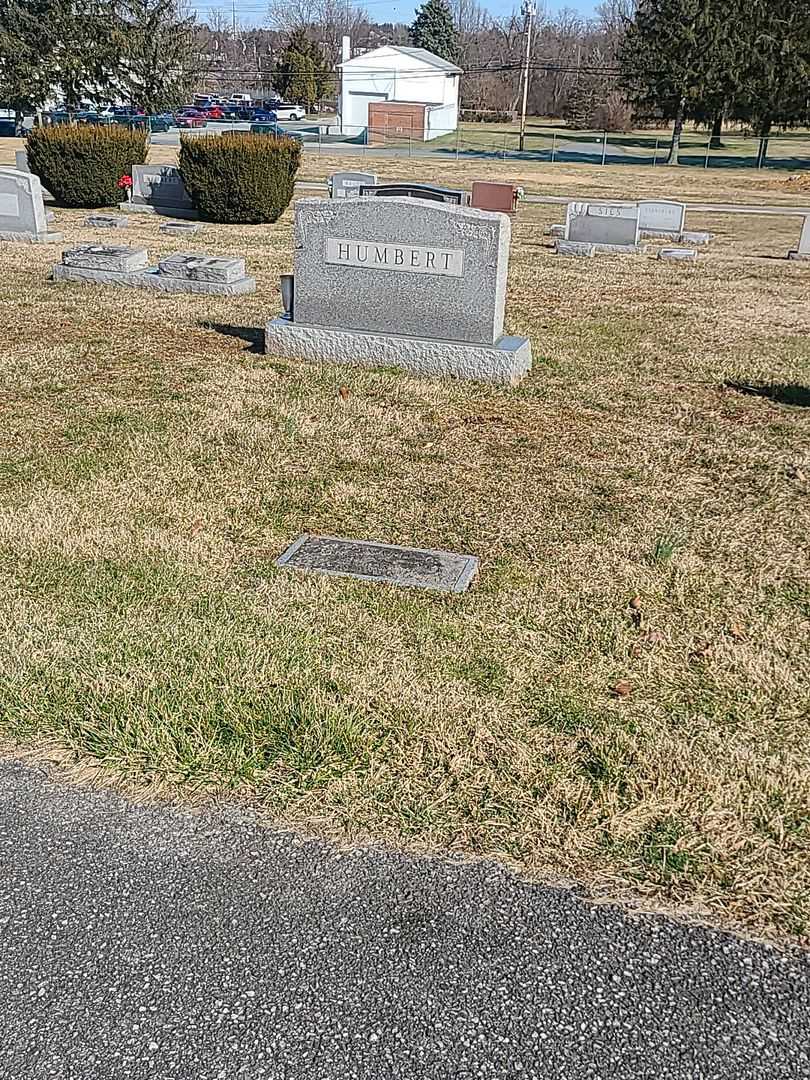 Leonard C. Humbert's grave. Photo 2