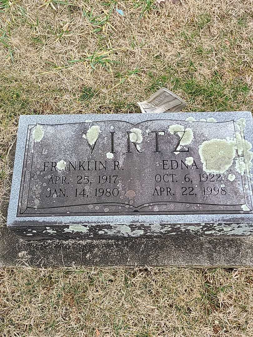 Franklin R. Virtz's grave. Photo 1