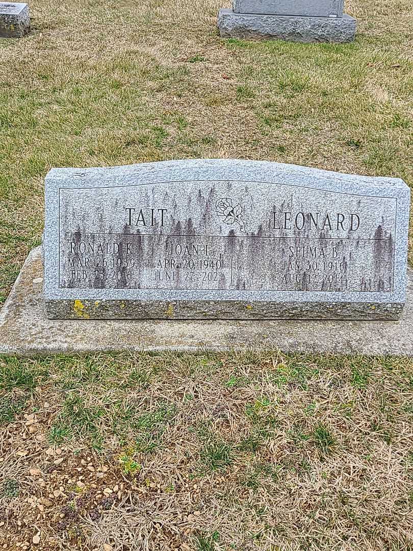 Selma B. Leonard's grave. Photo 3