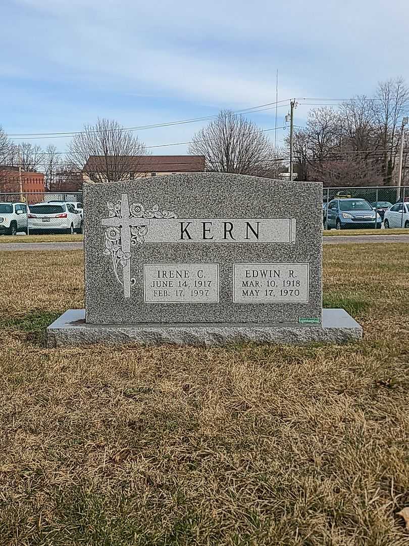 Edwin Raymond Kern's grave. Photo 2