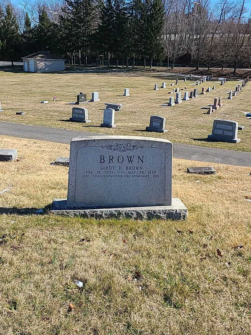 LeRoy H. Brown's grave. Photo 2
