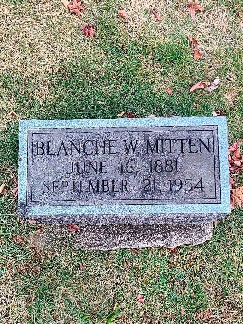Blanche W. Mitten's grave. Photo 3