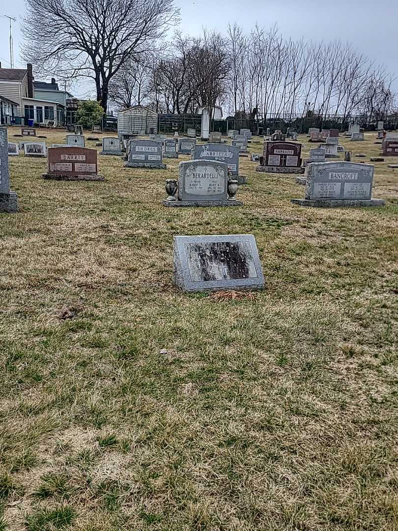 Floyd R. Wagner Senior's grave. Photo 2